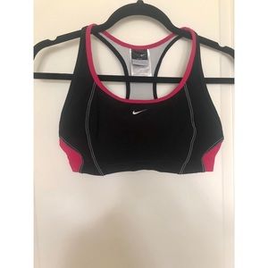 Nike | Sports Bra | Size Medium